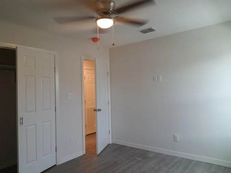 200 S Alex Ave #A6 — Photo 9
