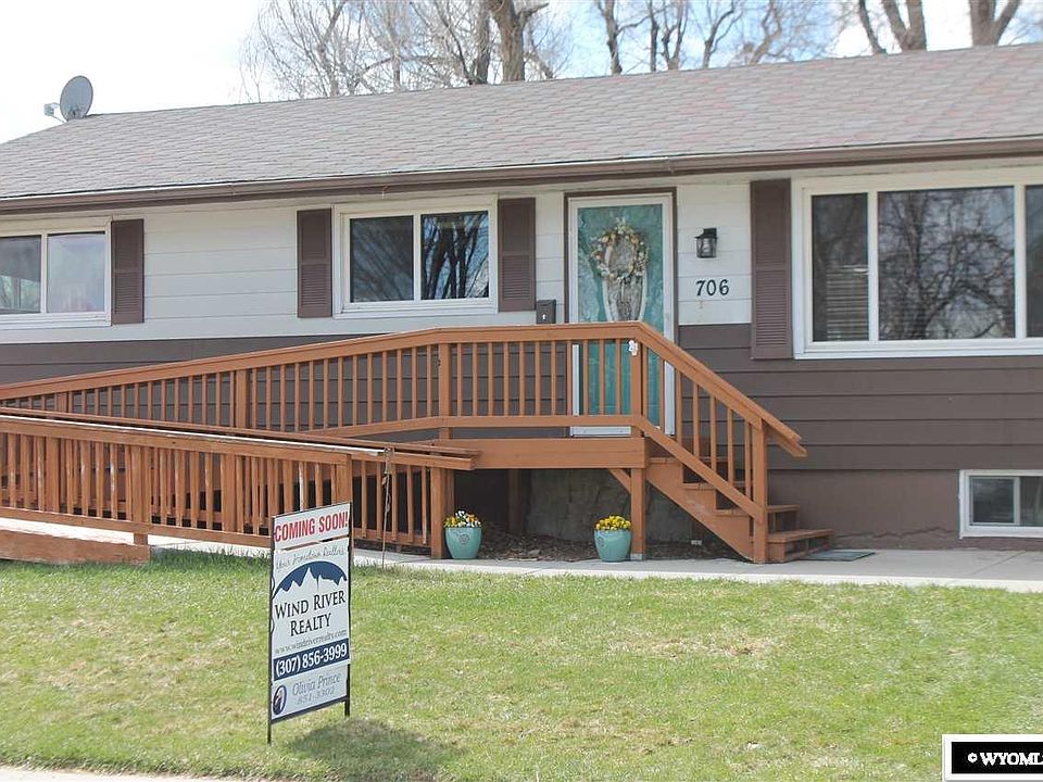 1st image of 706 N 12th St E
