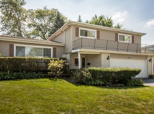 1711 Habberton Ave, Park Ridge, IL 60068