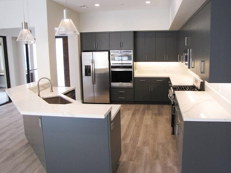 1st image of 2560 Cherimoya Dr