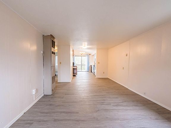 4th image of 3110 SW Coast Ave