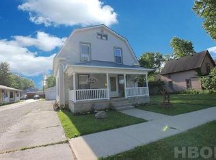 562 Maple St, Fostoria, OH 44830