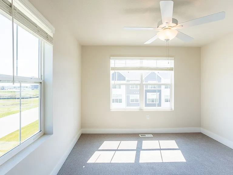 Aspen Ridge Townhomes — Photo 33