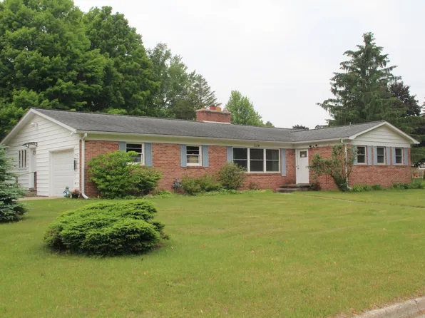 229 Riverside Dr, Hart, MI 49420