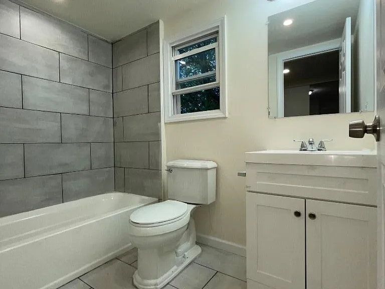 322 New St — Photo 14