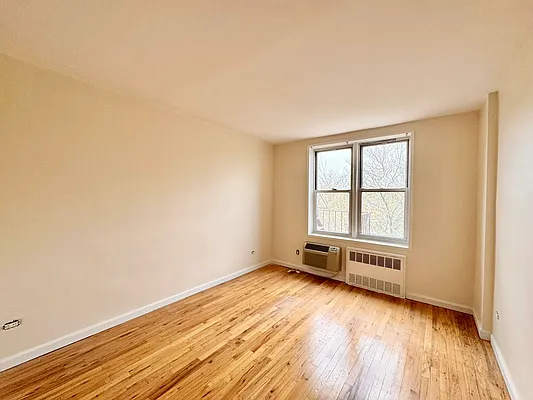 Rented by DALLAL | media 7