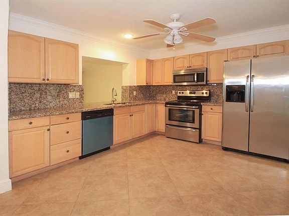 5th image of 98 Seminole Ln