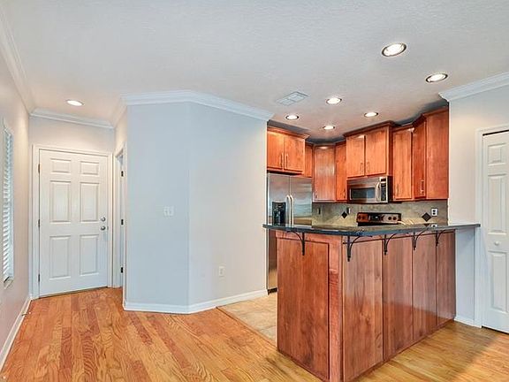 4th image of 2914 W Gandy Blvd Unit E