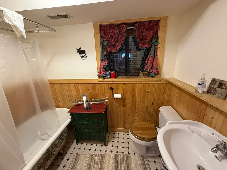 Basement, master bath with tub