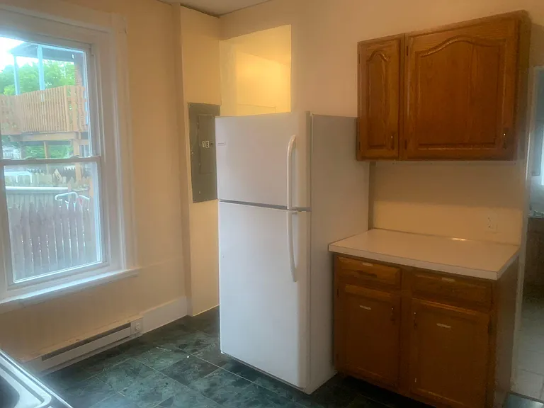 706 N 6th St #1 — Photo 9