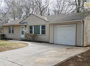 10231 W 56th Ter, Merriam, KS 66203