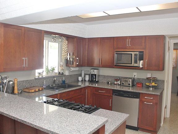 4th image of 3052 Esperanza Ave