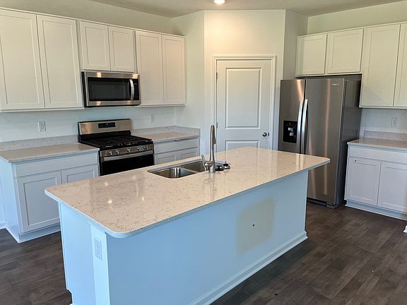 2nd image of 2103 Quail West Dr