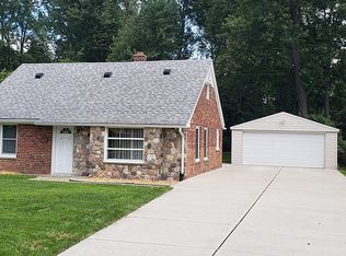 22810 Leewright Ave, Southfield, MI 48033