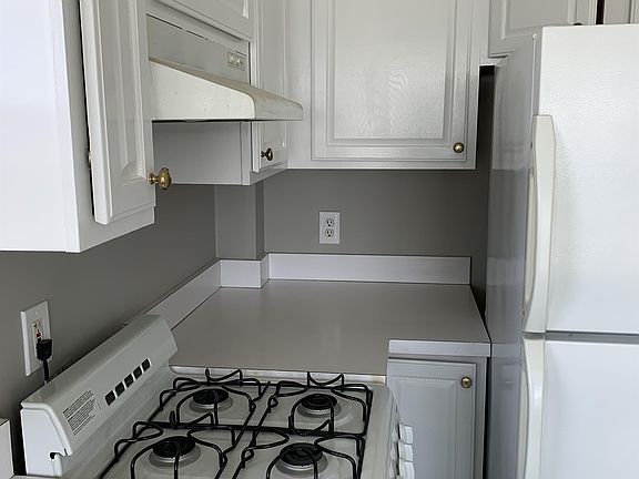 5th image of 47 Seaview Ave #1