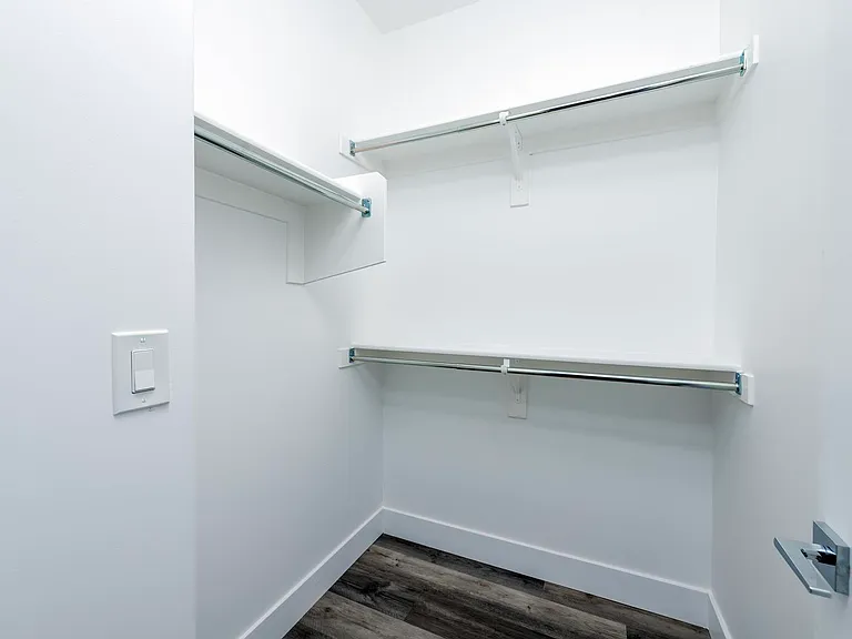 1349 W Osborn Rd #4 — Photo 16