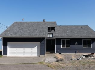 27530 Sandy Shores Dr SW, Vashon, WA 98070