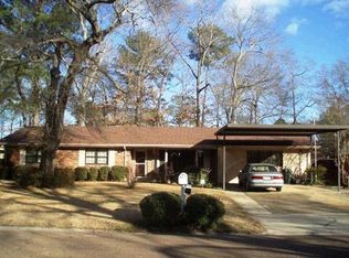 504 Emerald Dr, Columbus, MS 39702
