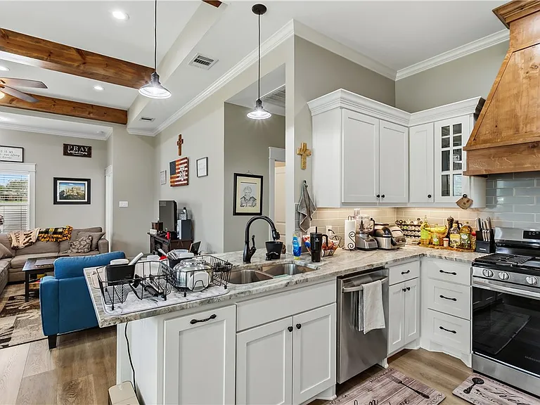 1200 Military Dr — Photo 10