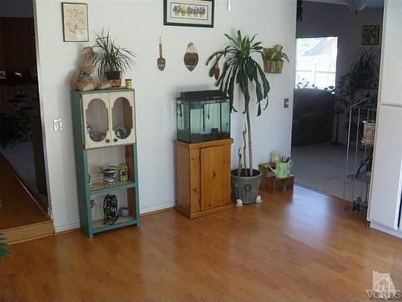 4th image of 1592 N Cayton Pl