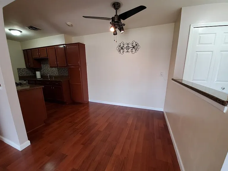 44477 Savery Dr — Photo 5