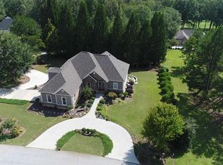 102 Thorn Hill Ln, Seneca, SC 29678