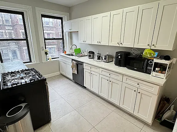 2 bed, 765 sqft, $2,700 — Photo 4