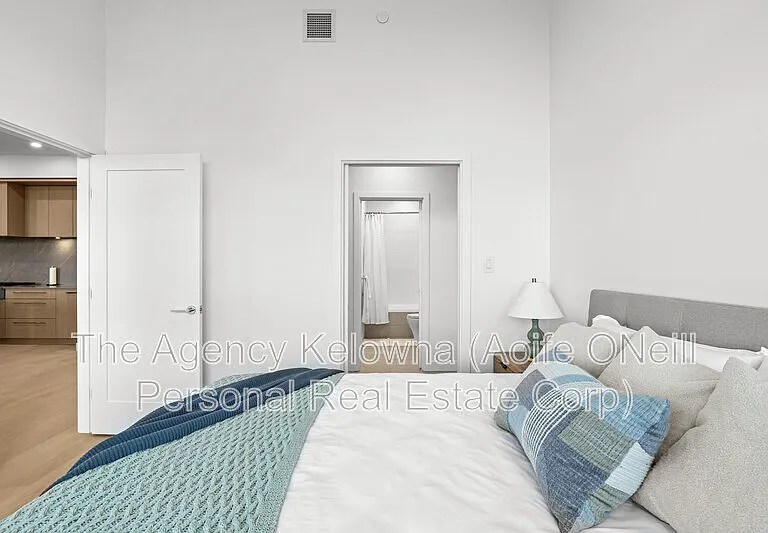 3389 Lakeshore Rd #603 — Photo 22