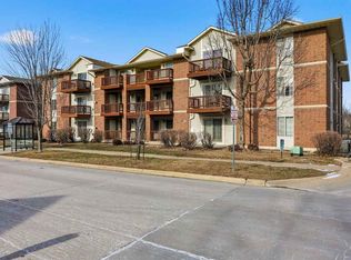 470 W Side Dr, Iowa City, IA