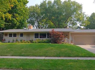 6520 Hubbard Ave, Middleton, WI 53562
