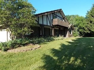 N135W20615 Meadowlark Ln, Richfield, WI 53076