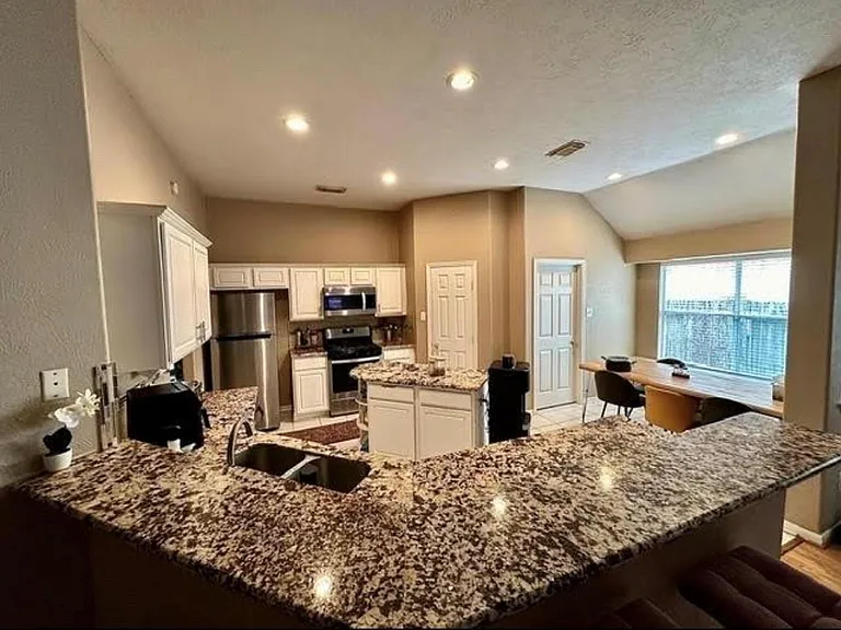1106 Kerri Ct — Photo 20