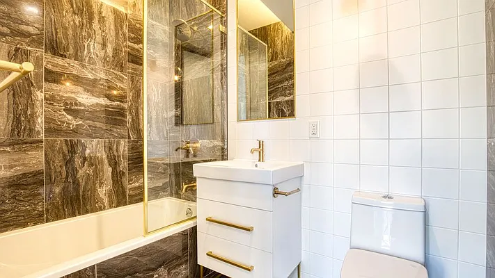 Rented by Nooklyn NYC LLC | media 6