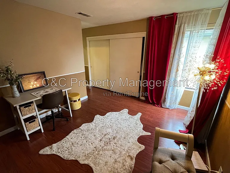 1613 W Swain Rd — Photo 10