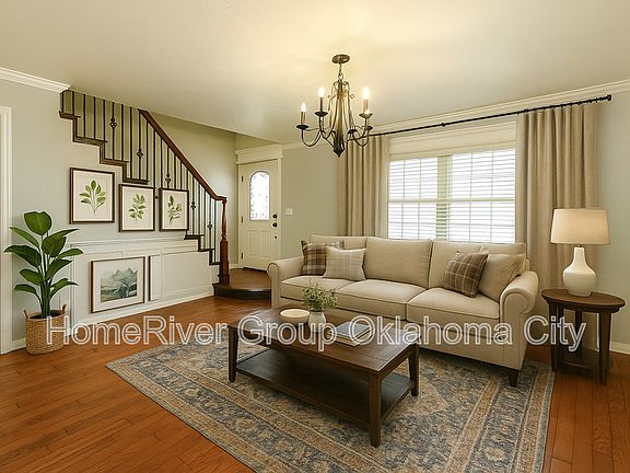 4th image of 621 Belle Air Ave