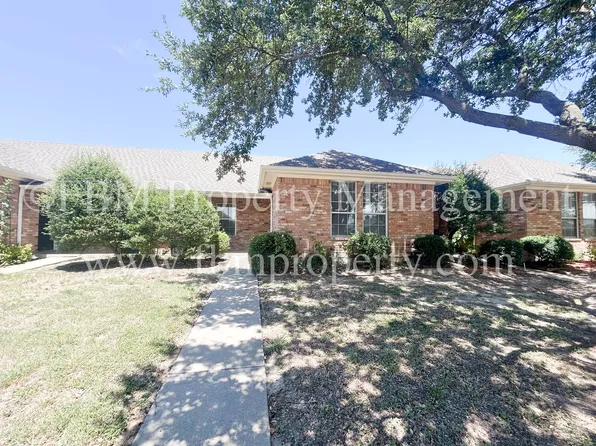 616 Biloxi Dr, Ennis, TX 75119
