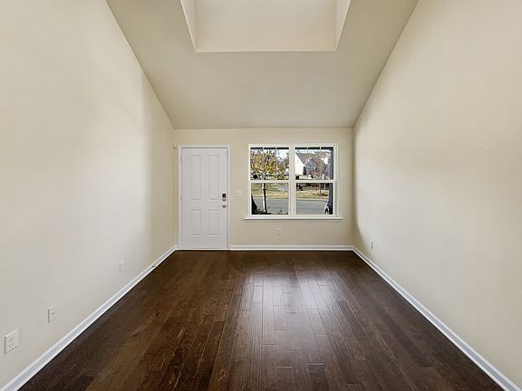 5th image of 5526 Hamilton Cir