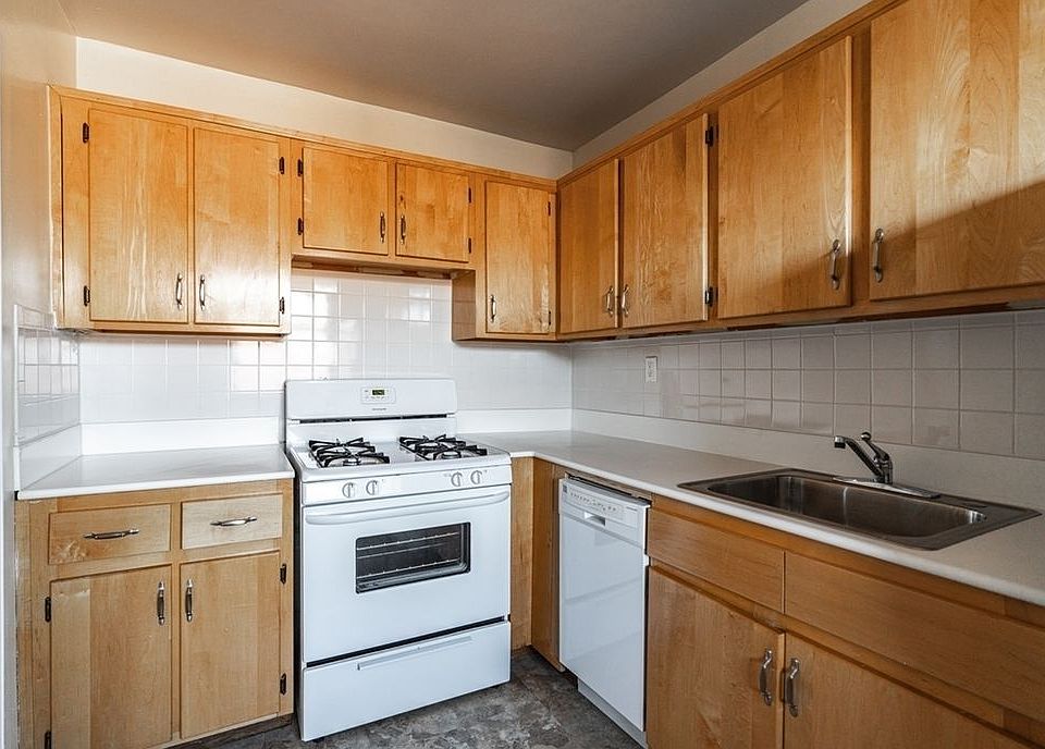 1st image of 10440 Queens Blvd #9A