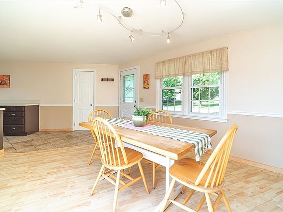 5th image of 9 Stony Hill Rd
