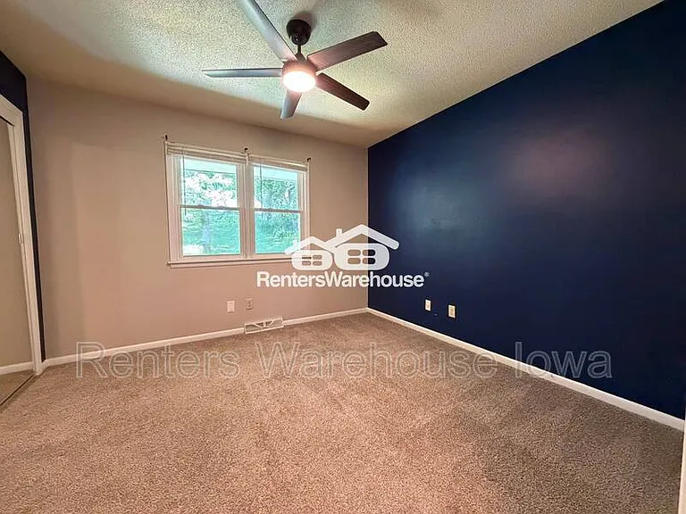 1215 Cummins Pkwy — Photo 6