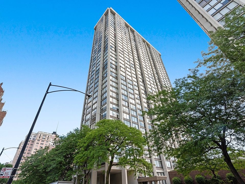 1st image of 5455 N Sheridan Dr #2210