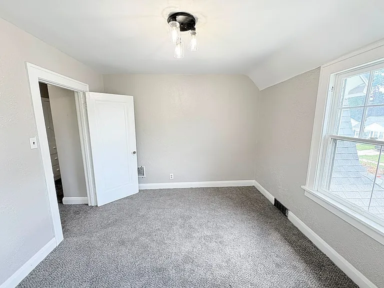 804 Alvison Rd — Photo 18