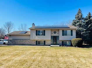 40020 N Adelphi Ave, Beach Park, IL 60099