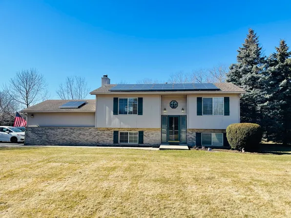 40020 N Adelphi Ave, Beach Park, IL 60099