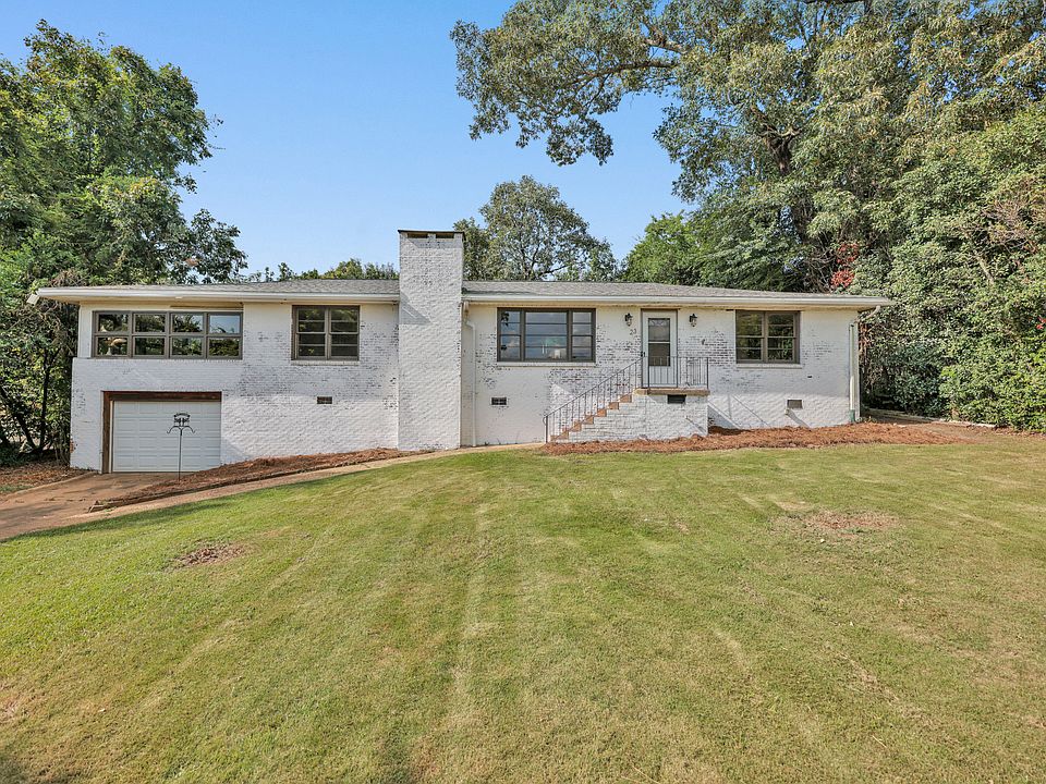 1st image of 23 Windsor Dr