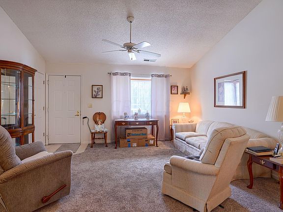 5th image of 3846 Crestfield Dr