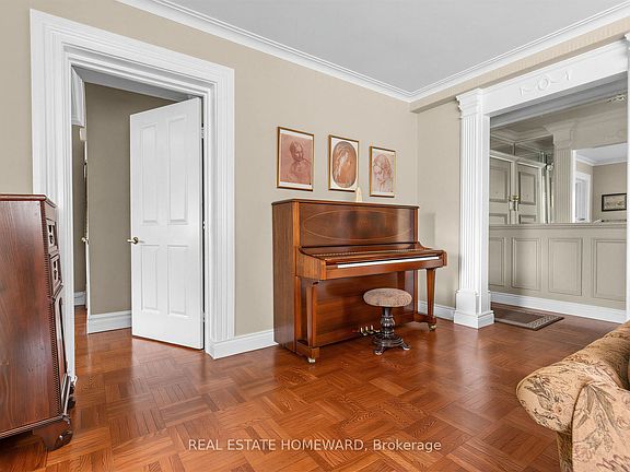 4th image of 30 Elm Ave #309