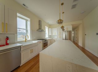 2420 N Geneva Ter APT 3, Chicago, IL 60614