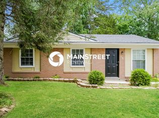 122 Oakcrest Ct, Louisville, KY 40229