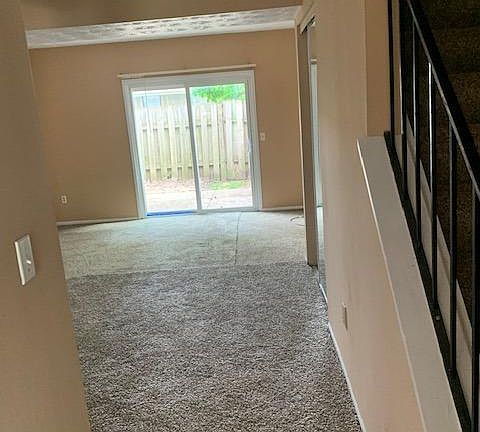 3rd image of 2032 S Breiel Blvd